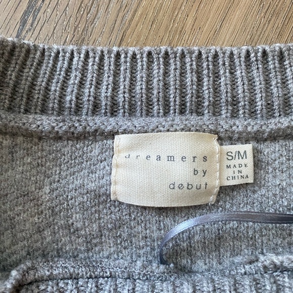 Dreamers by Debut gray and creme sweater. Size Small. so soft worn one time. - Picture 4 of 5